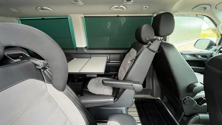 VOLKSWAGEN Multivan -
