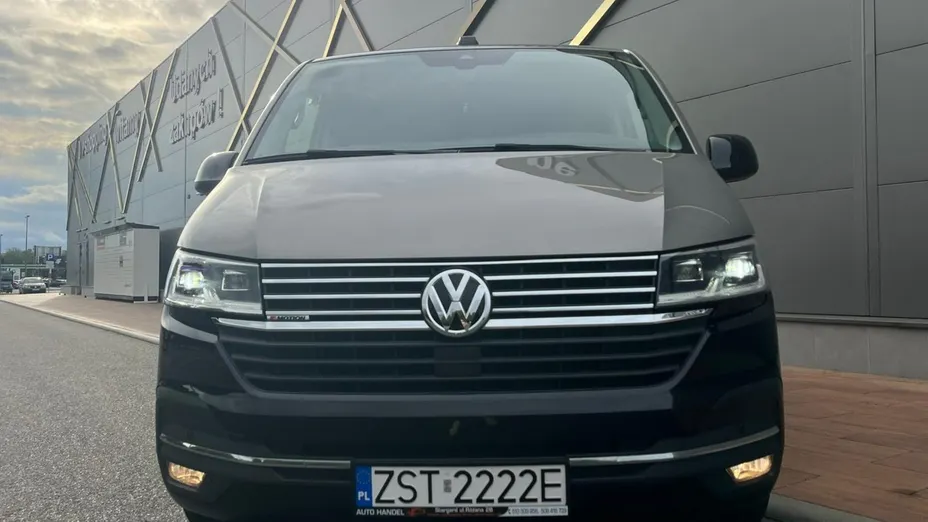 VOLKSWAGEN Multivan -