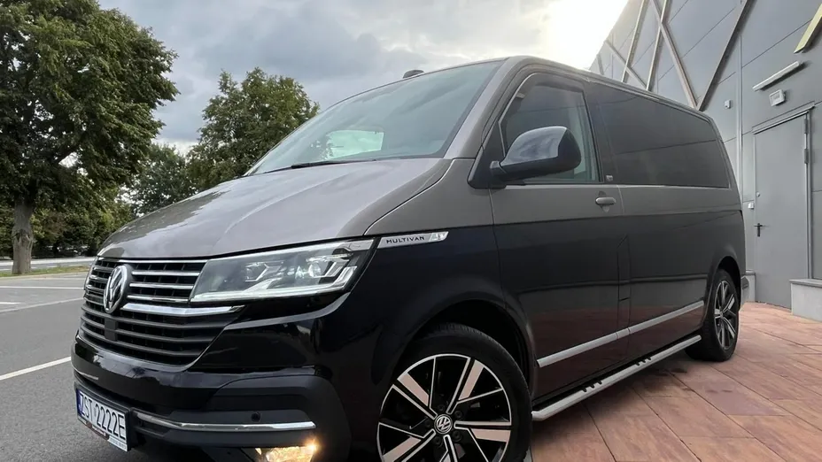 VOLKSWAGEN Multivan -