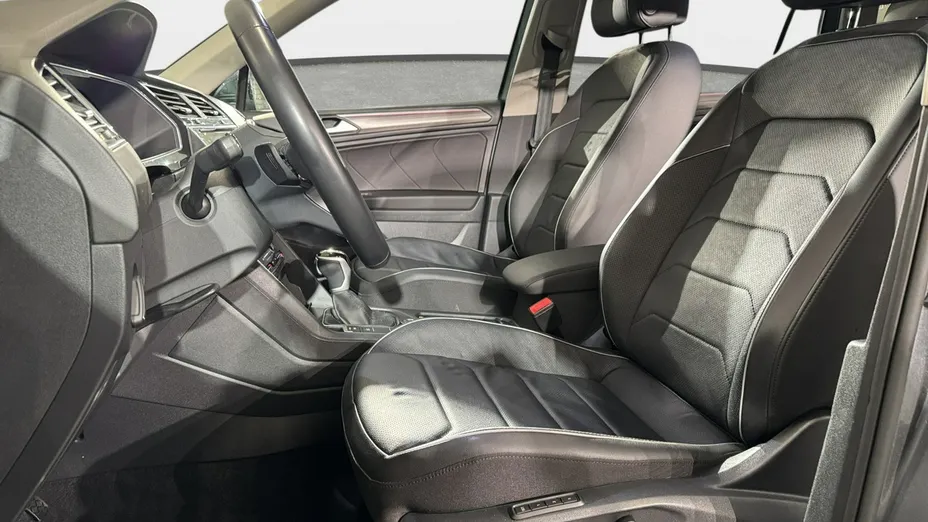 VOLKSWAGEN Tiguan Allspace -