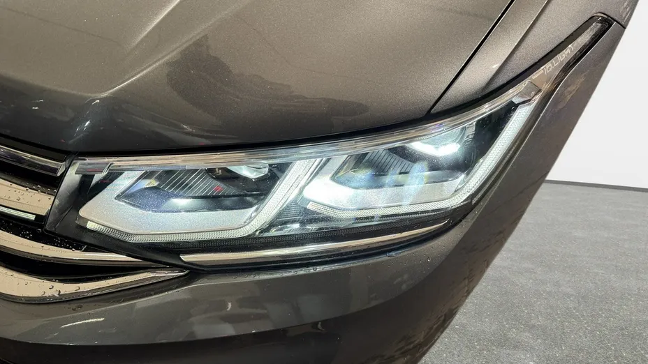 VOLKSWAGEN Tiguan Allspace -