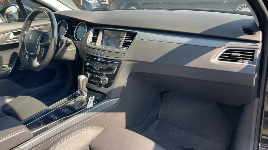 PEUGEOT 508 -