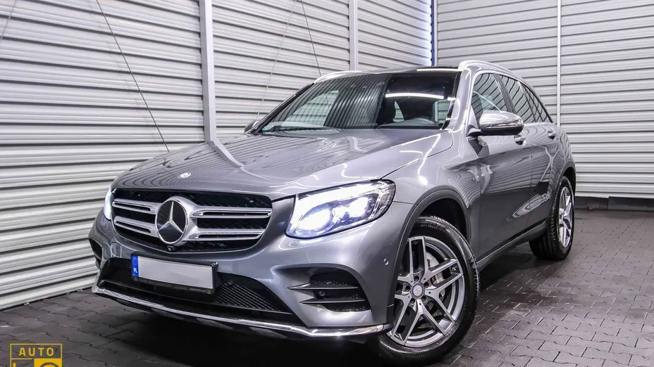 MERCEDES-BENZ GLC -