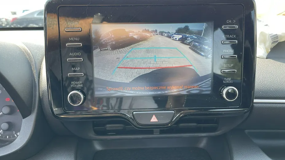 TOYOTA Yaris -