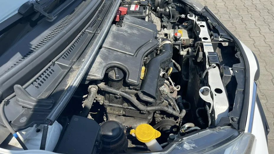 TOYOTA Yaris -