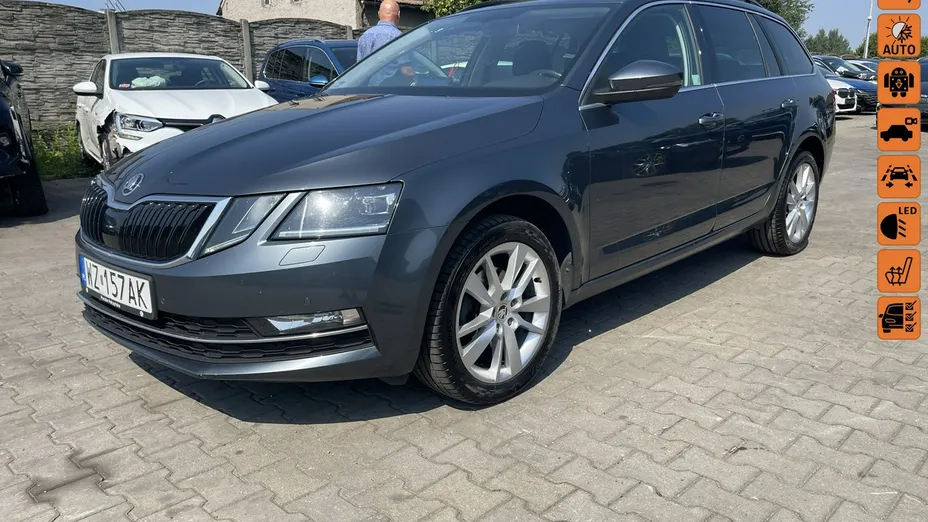 SKODA Octavia -