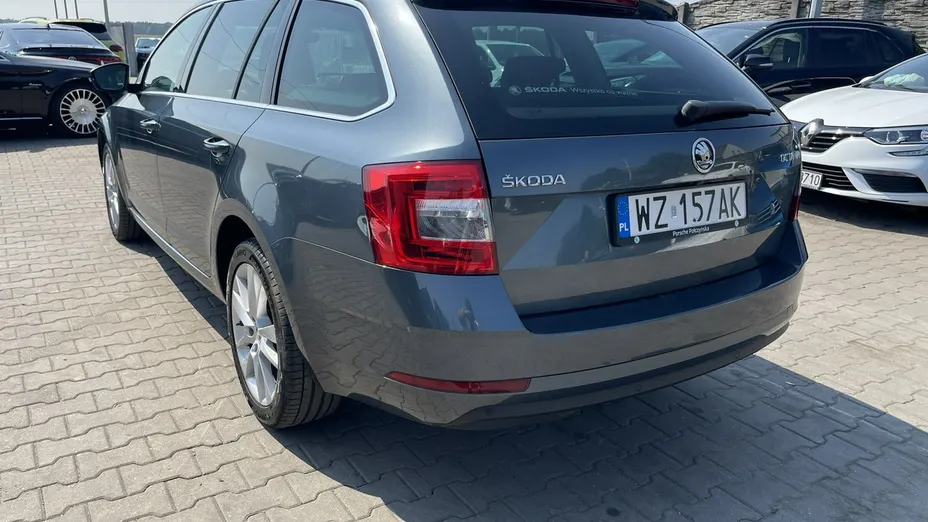 SKODA Octavia -