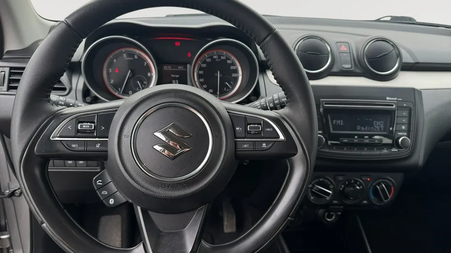 SUZUKI Swift -