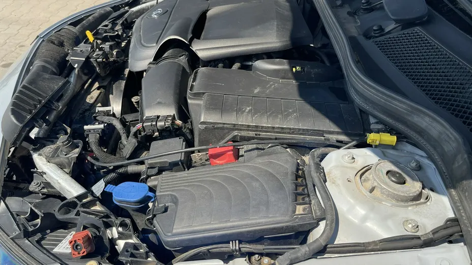INFINITI Q30 -