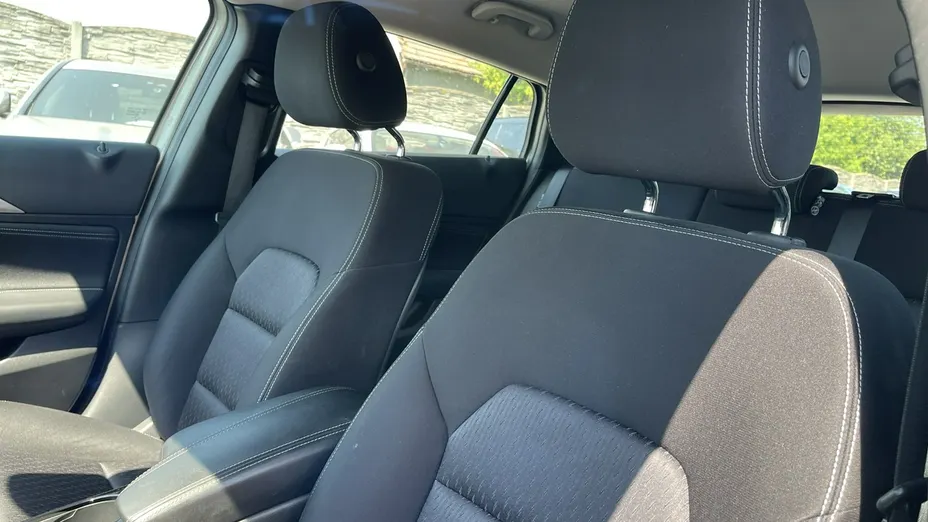 INFINITI Q30 -