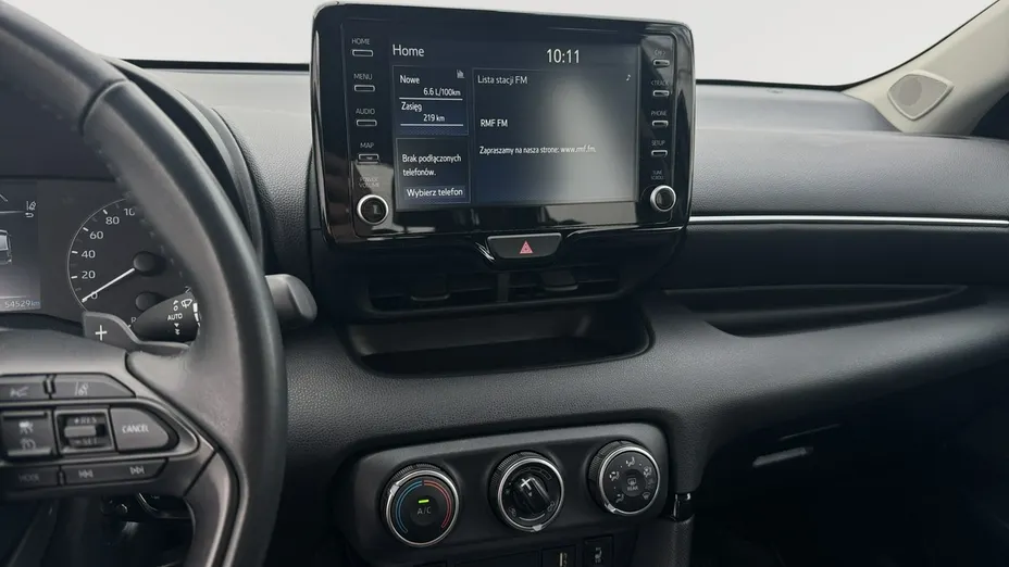 TOYOTA Yaris -