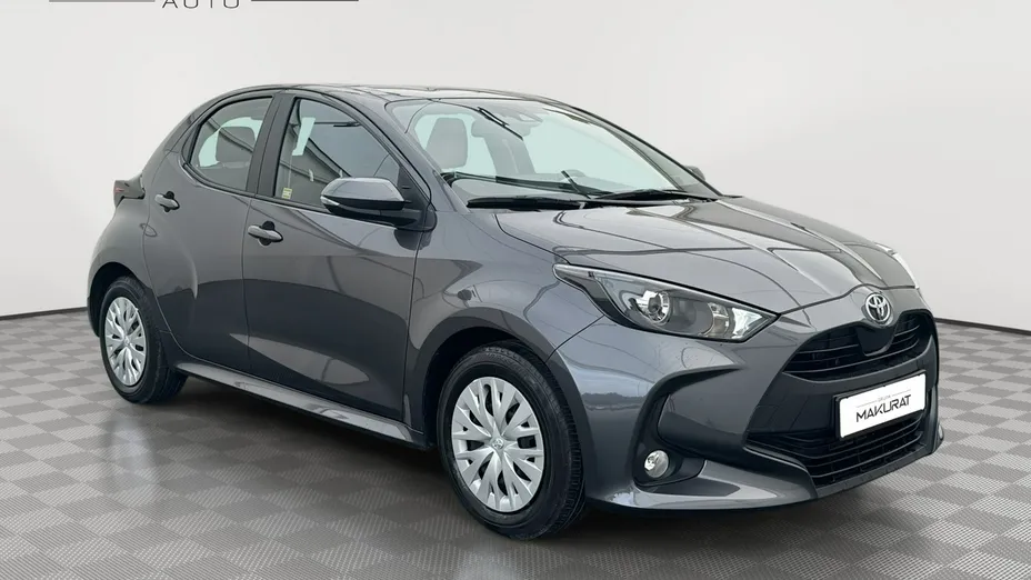 TOYOTA Yaris -