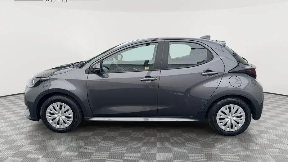 TOYOTA Yaris -