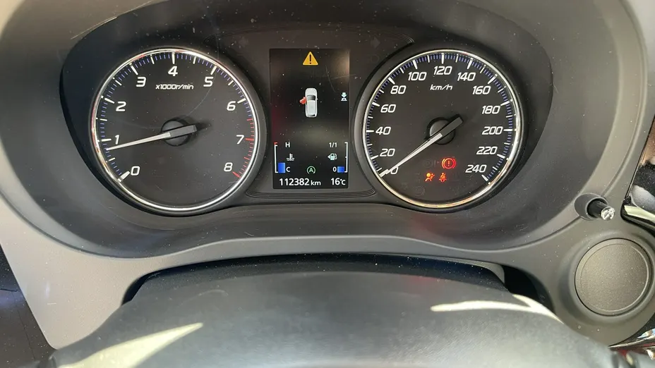 MITSUBISHI Outlander -