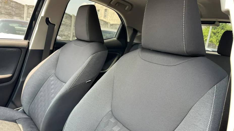 TOYOTA Yaris -