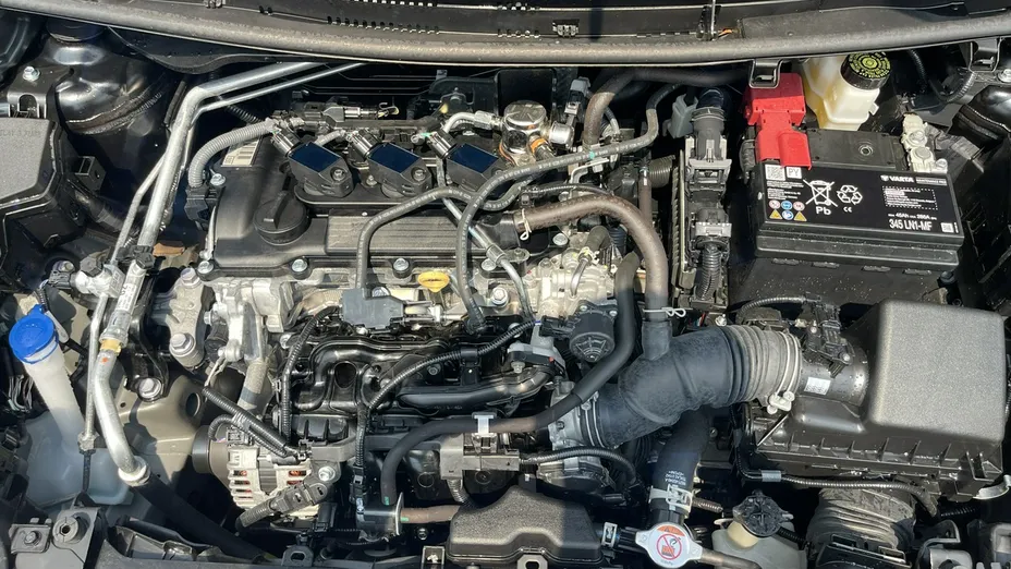 TOYOTA Yaris -