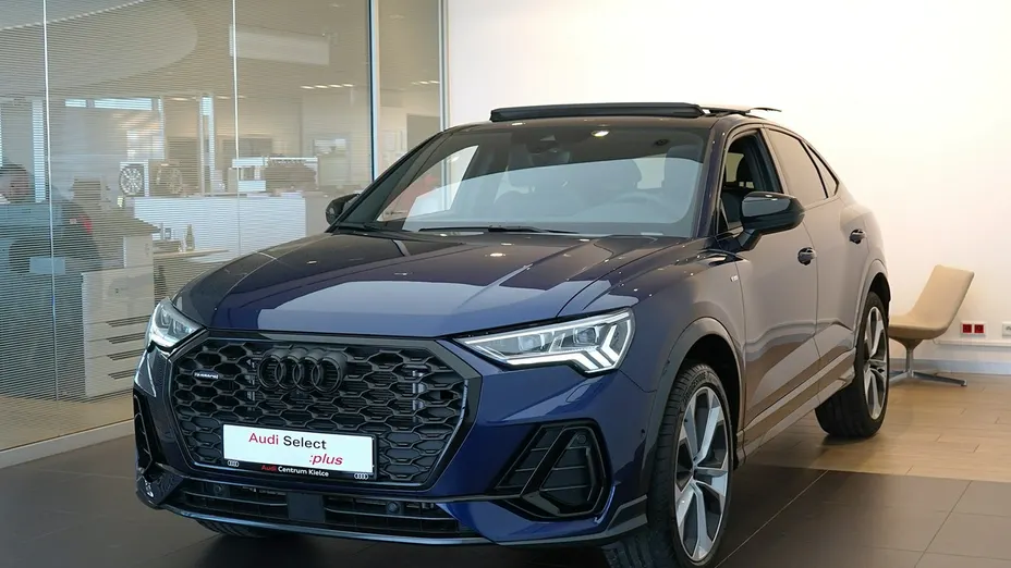 AUDI Q3 -