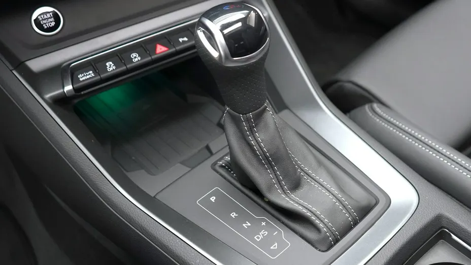 AUDI Q3 -