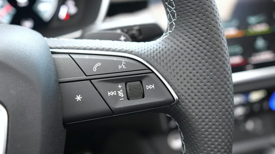 AUDI Q3 -