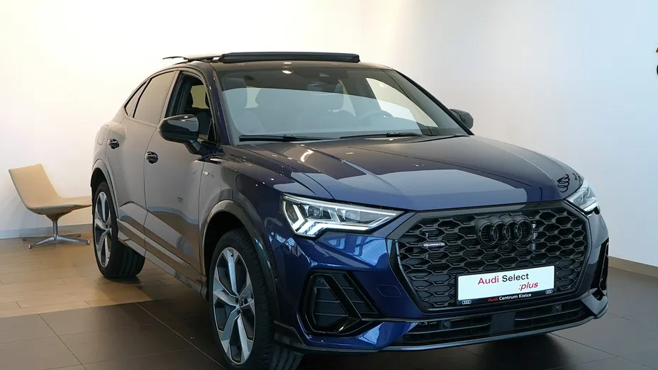 AUDI Q3 -