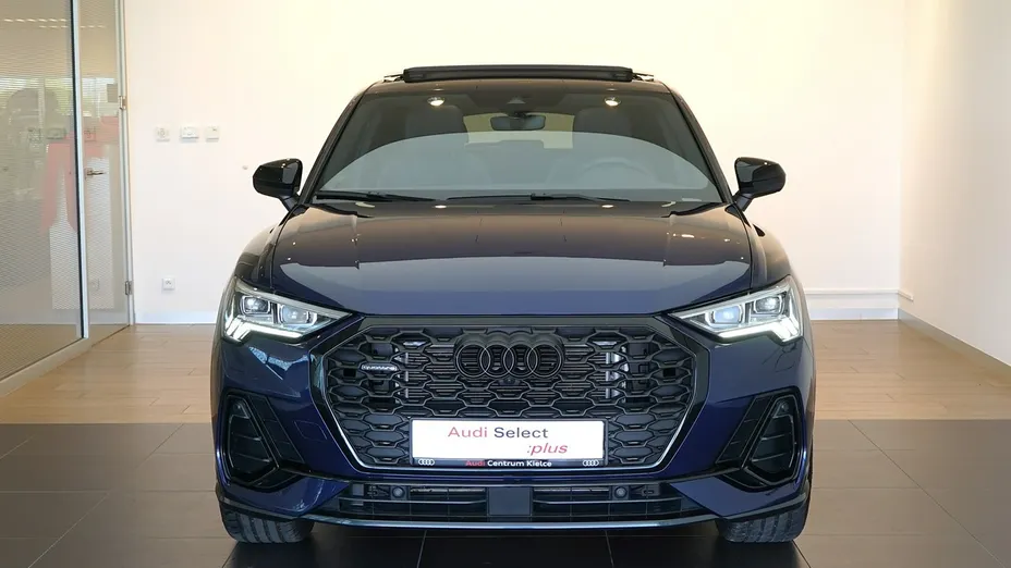 AUDI Q3 -