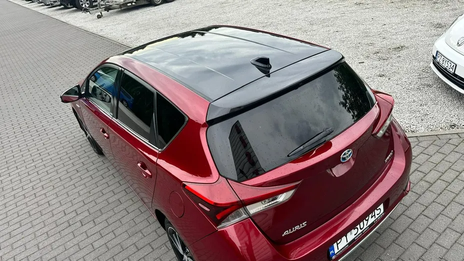 TOYOTA Auris -