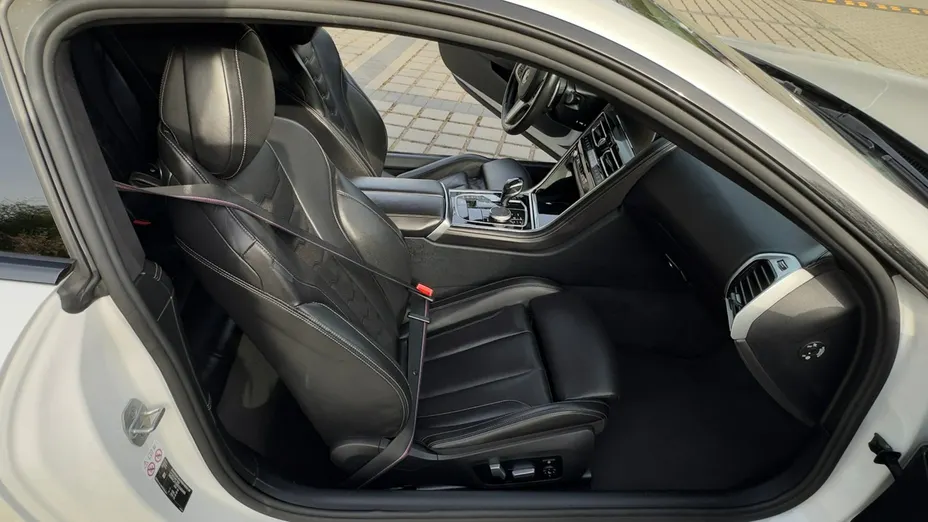 BMW Seria 8 -