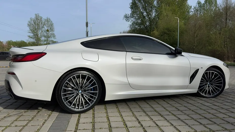 BMW Seria 8 -