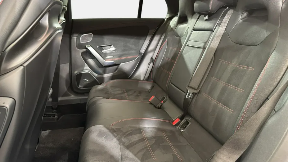 MERCEDES-BENZ CLA -
