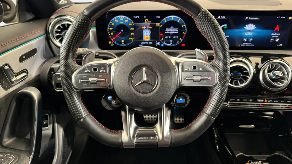 MERCEDES-BENZ CLA -