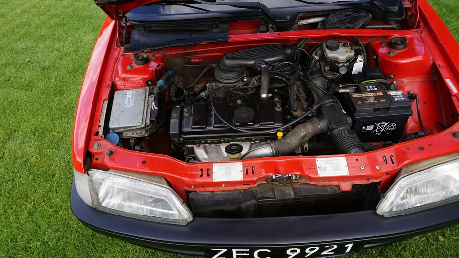 PEUGEOT 106 -