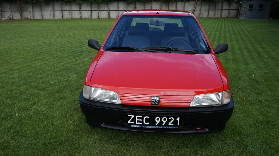 PEUGEOT 106 -