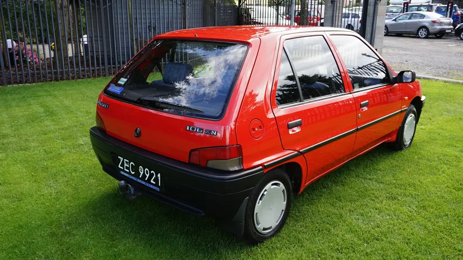 PEUGEOT 106 -