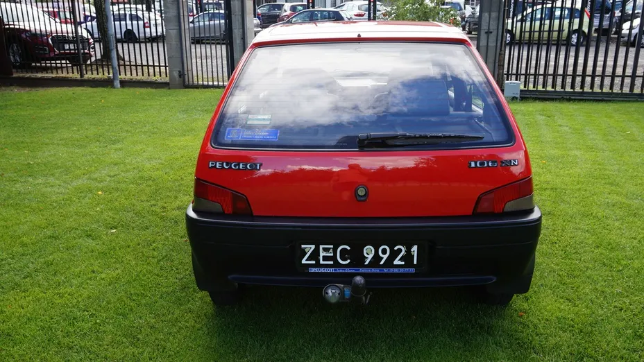 PEUGEOT 106 -