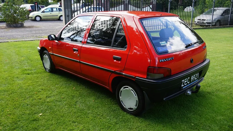 PEUGEOT 106 -