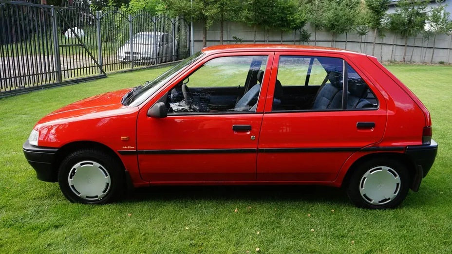 PEUGEOT 106 -