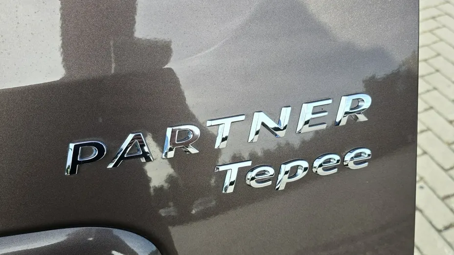 PEUGEOT Partner -