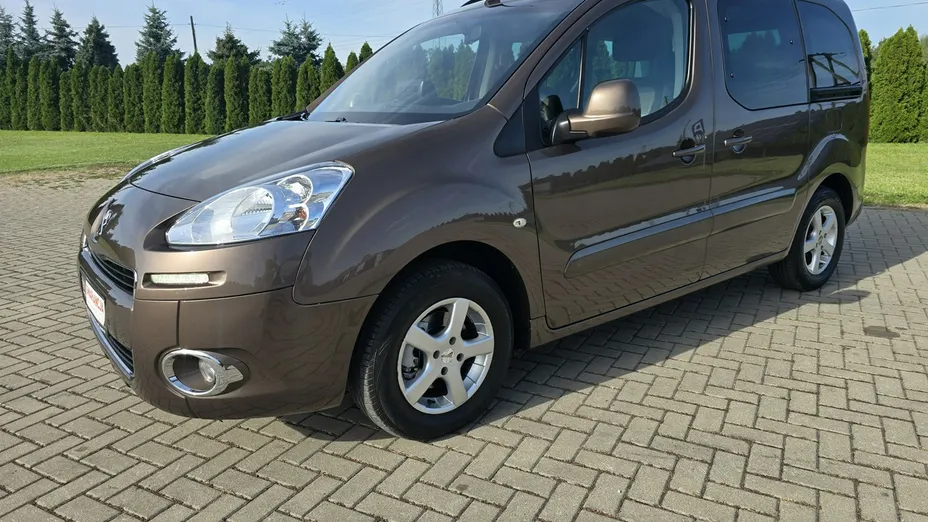 PEUGEOT Partner -