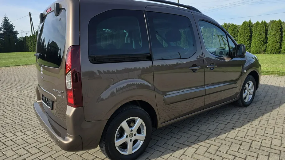 PEUGEOT Partner -