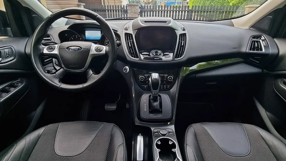 FORD Kuga -