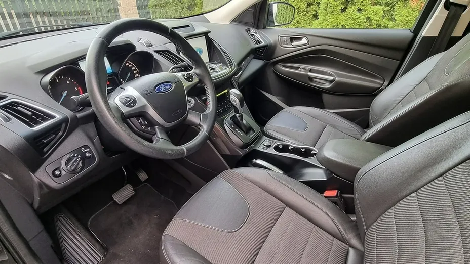 FORD Kuga -