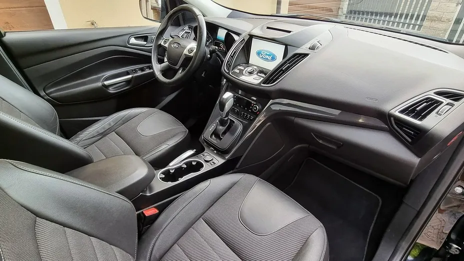 FORD Kuga -