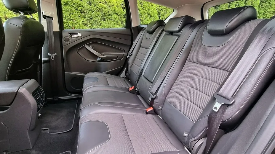 FORD Kuga -