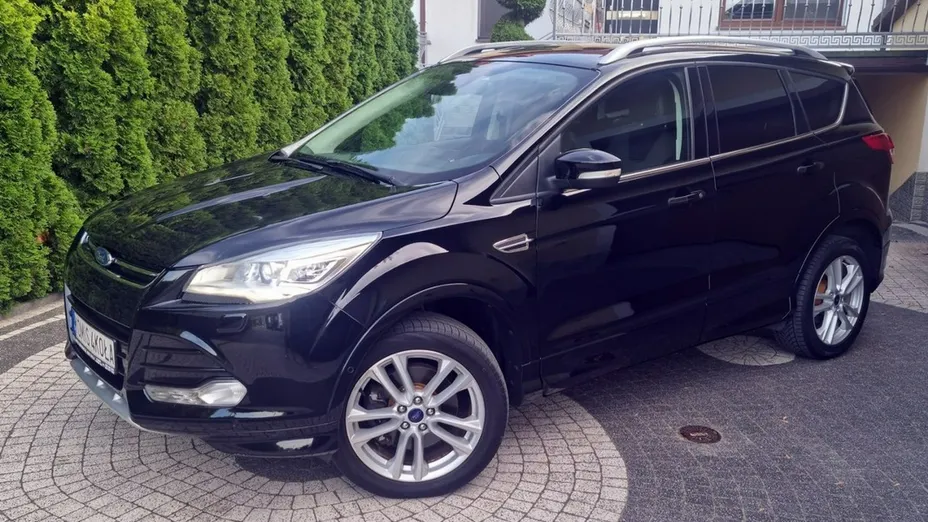 FORD Kuga -