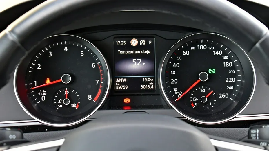 VOLKSWAGEN Passat -