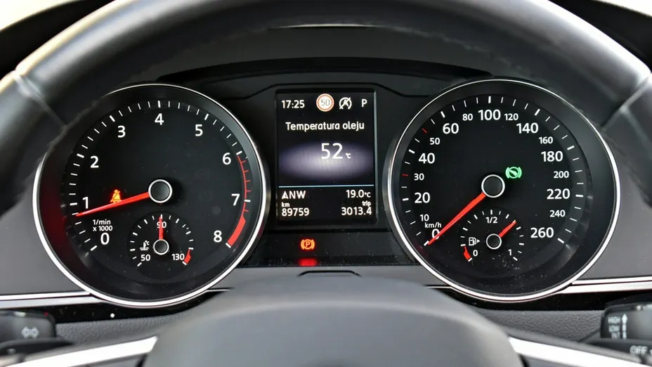 VOLKSWAGEN Passat -