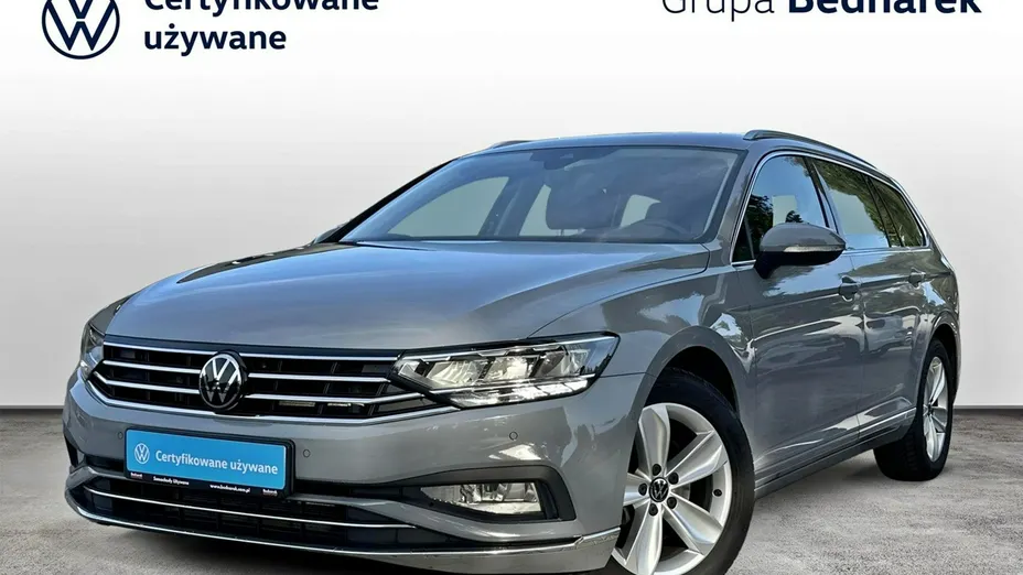 VOLKSWAGEN Passat -