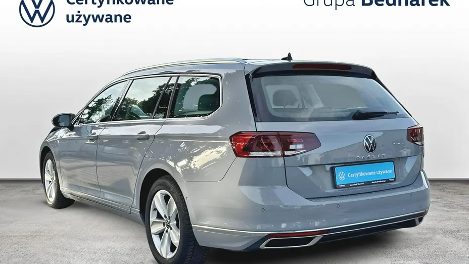 VOLKSWAGEN Passat -
