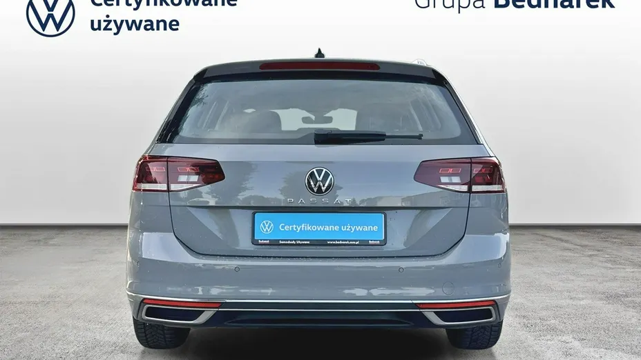 VOLKSWAGEN Passat -