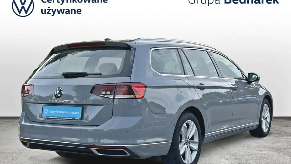 VOLKSWAGEN Passat -